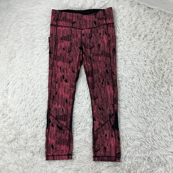 🔥$SALE$🔥Lululemon Pace Rival Crop (19") Down Pour Electric Coral Black / Black - Picture 1 of 7